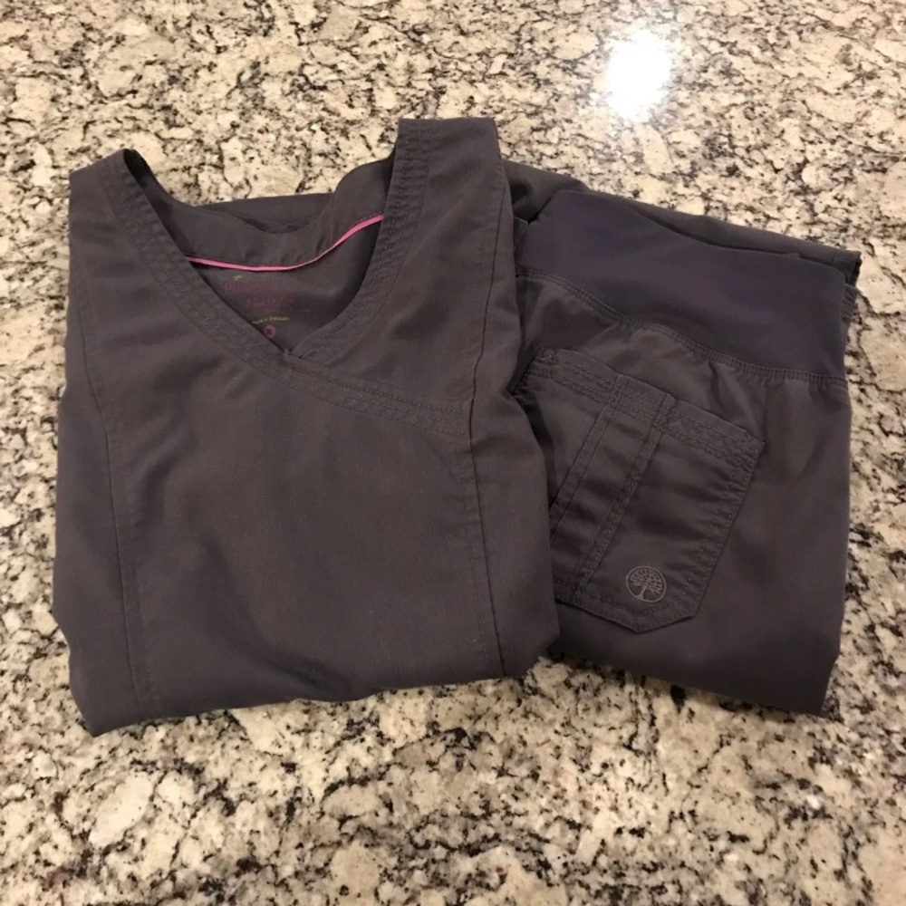 Purple Label Healing Hands Yoga scrubs in Grey